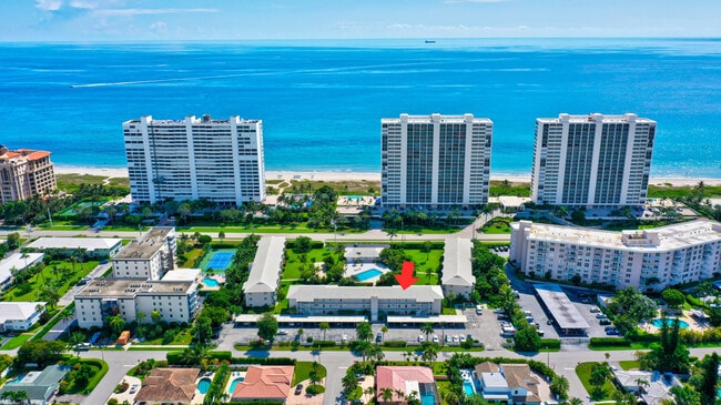 property at 2730 Banyan Rd