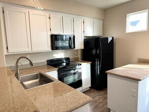 350 Wood St in Livermore, CA - Building Photo - Building Photo