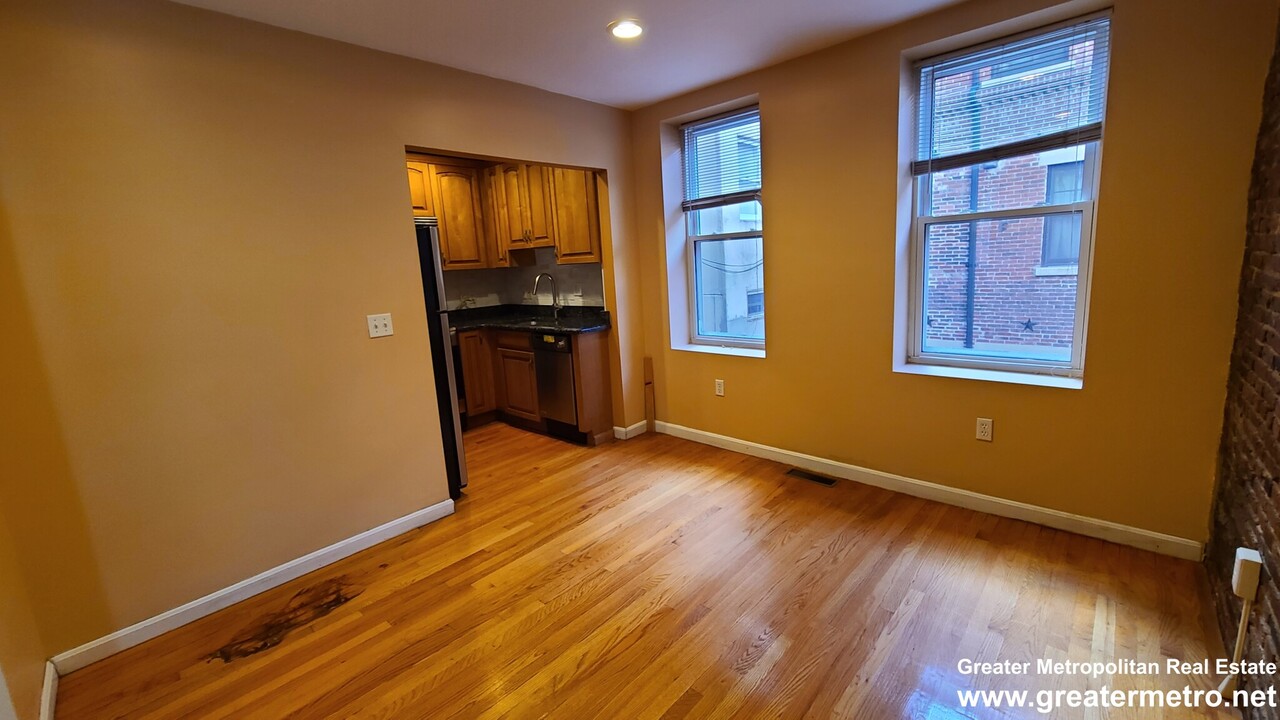 32 Sheafe St, Unit 3 in Boston, MA - Building Photo