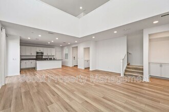45079 Via Vela in Temecula, CA - Building Photo - Building Photo
