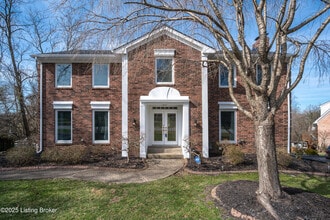 8116 Montero Dr in Prospect, KY - Building Photo - Building Photo
