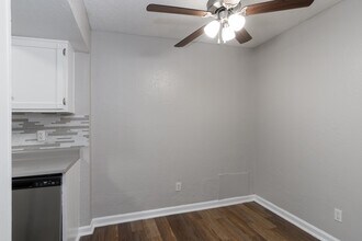 Sedona Peak in El Paso, TX - Foto de edificio - Interior Photo