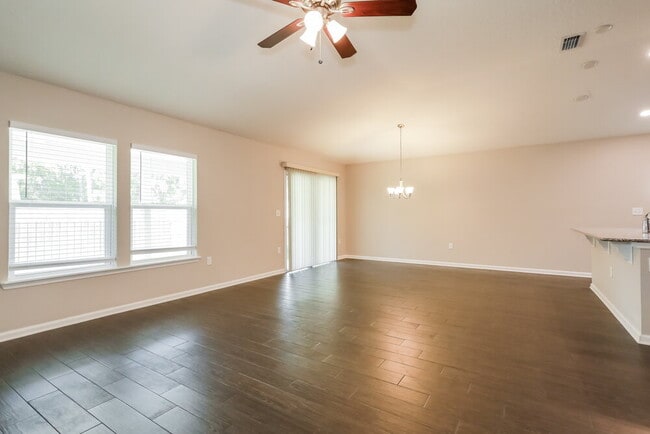 3020 Angora Bay Dr in Middleburg, FL - Building Photo - Building Photo