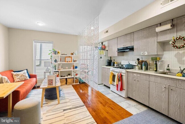 758 S 19th St in Philadelphia, PA - Building Photo - Building Photo