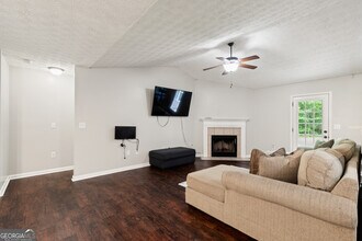 3775 GA-16 in Sharpsburg, GA - Building Photo - Building Photo