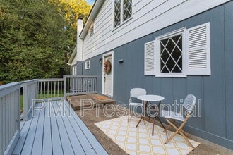 4560 E Williamsburg Rd in Sandston, VA - Building Photo - Building Photo