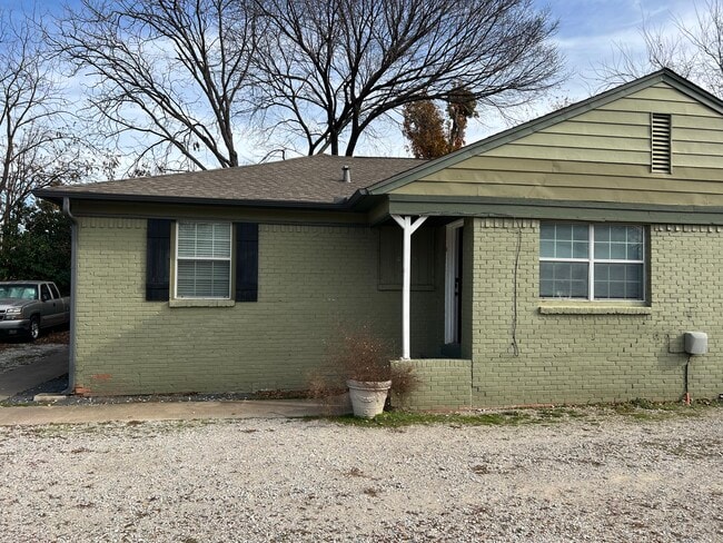 422 E Worth St in Grapevine, TX - Building Photo - Building Photo