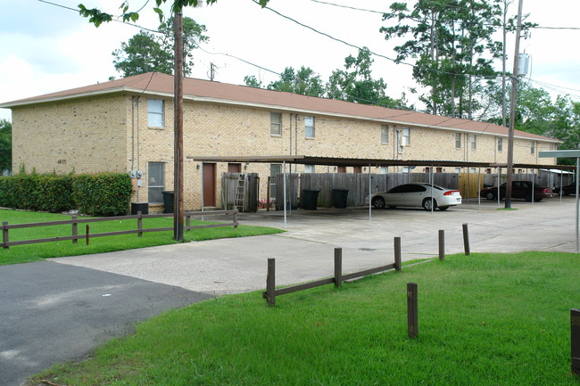 Collier Square Townhomes in Beaumont, TX - Building Photo - Building Photo