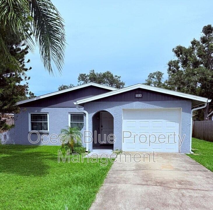 329 Royal Palm Dr in Largo, FL - Building Photo