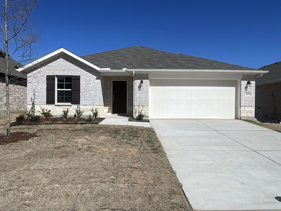 3416 Cross Shore Dr in Anna, TX - Foto de edificio