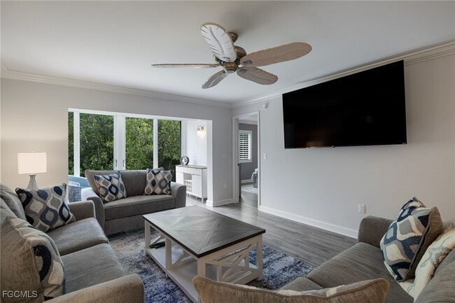 property at 3021 Sandpiper Bay Cir