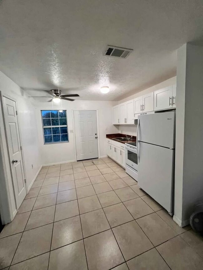 211 S 20th St in Haines City, FL - Building Photo - Building Photo