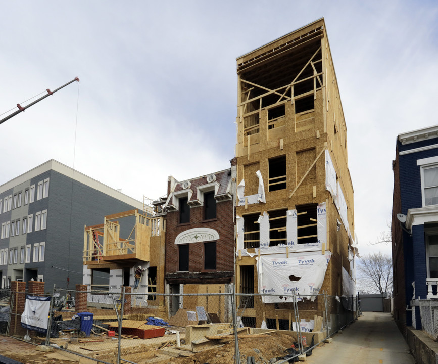 915 12th St NE in Washington, DC - Building Photo