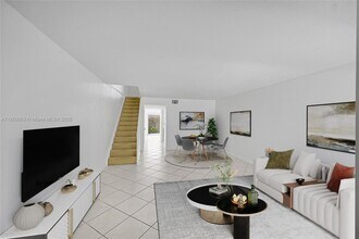 5555 N Ocean Blvd in Lauderdale-by-the-Sea, FL - Building Photo - Building Photo