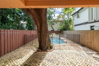 3060 Matilda St in Miami, FL - Building Photo - Building Photo