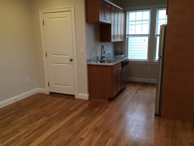 7 Marney St, Unit 1 in Cambridge, MA - Building Photo - Building Photo