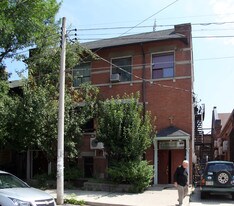 823 Manning Ave Apartments