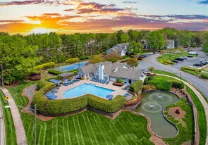 MAA Fifty-One in Matthews, NC - Building Photo