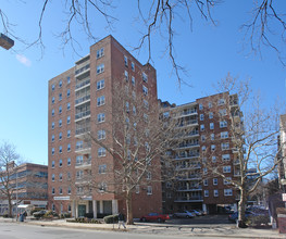 Bedford Towers Condominium in Stamford, CT - Building Photo - Building Photo