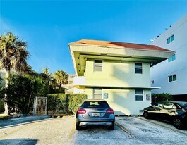 2021 Bay Dr in Miami Beach, FL - Building Photo