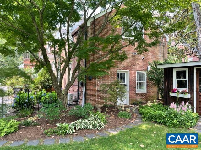 1931 Thomson Rd in Charlottesville, VA - Building Photo