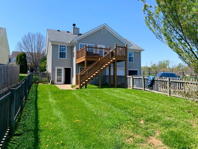 14401 Fairfield Gardens Dr in Louisville, KY - Building Photo - Building Photo