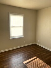 212 Slaughter St in Arlington, TX - Building Photo - Building Photo