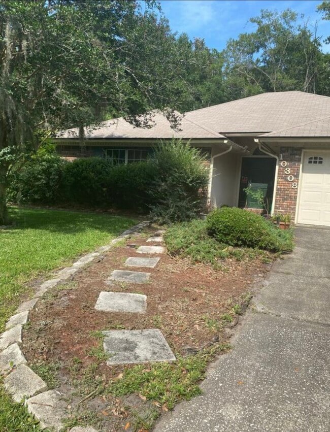 10308 Hearthside Dr in Jacksonville, FL - Building Photo - Building Photo