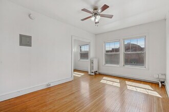 Summit Hill Apartments in St. Paul, MN - Building Photo - Building Photo