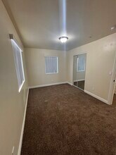 836 W 76th St in Los Angeles, CA - Building Photo - Building Photo