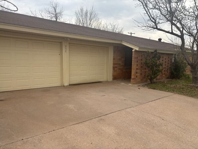 950 Piedmont Dr in Abilene, TX - Building Photo - Building Photo