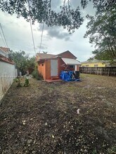 6410 SW 39th St in Miami, FL - Building Photo - Building Photo