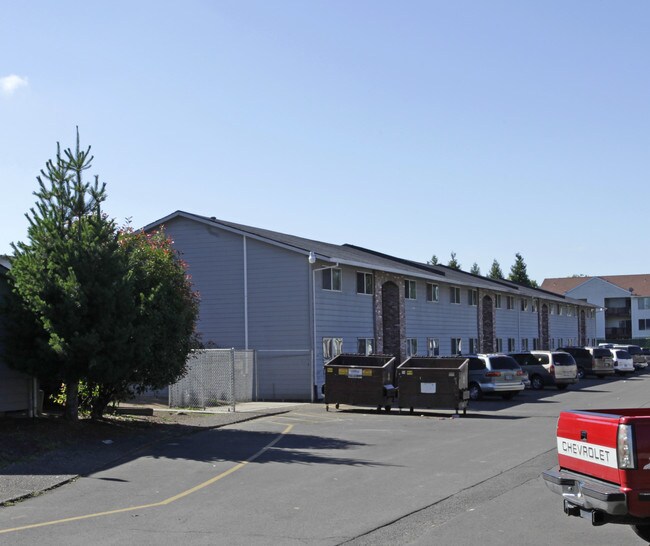 Mereweather Apartments in Hillsboro, OR - Building Photo - Building Photo