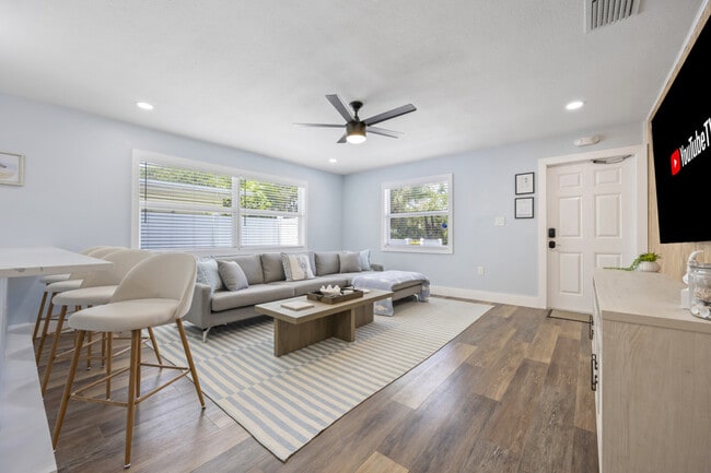 79 S Brevard Ave, Unit SI ID1389639P in Cocoa Beach, FL - Foto de edificio - Building Photo