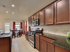 380 Timbleweed Dr in Kyle, TX - Building Photo - Building Photo