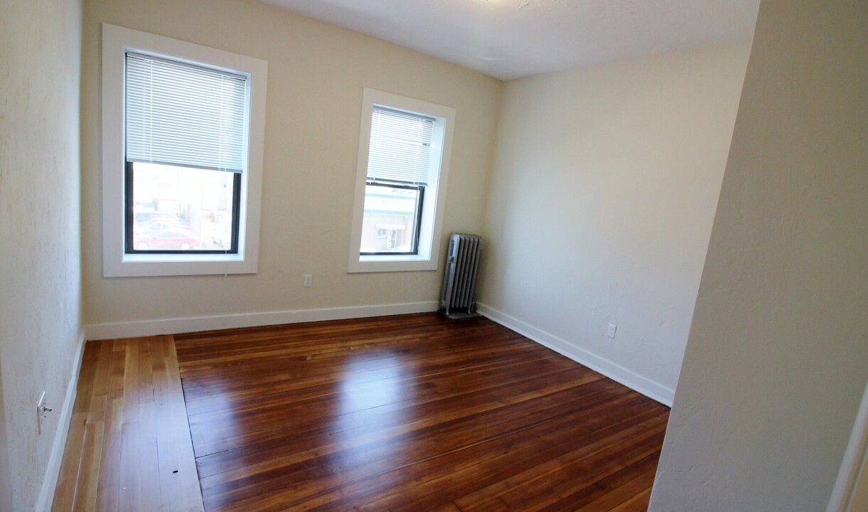 632 Columbia Rd, Unit 2 in Boston, MA - Building Photo