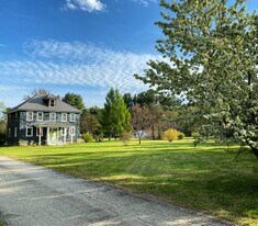 11 Lawrence St, Unit 11A in Concord, NH - Building Photo