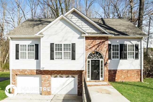 property at 2292 Briar Glen Rd
