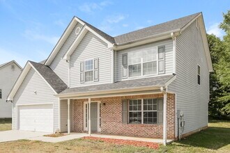 712 Tullamore Way in Hampton, GA - Building Photo - Building Photo