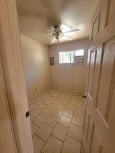 1106 Puerto Rico Ave in Alamogordo, NM - Foto de edificio - Building Photo