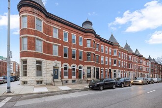 2037 McCulloh St, Unit 3 in Baltimore, MD - Foto de edificio - Building Photo