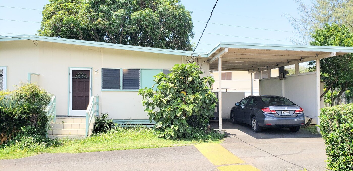 1629 Kino St in Honolulu, HI - Building Photo