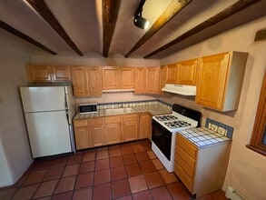 1470B Bishops Lodge Rd in Santa Fe, NM - Building Photo - Building Photo