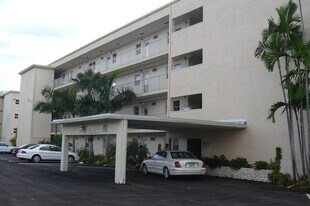 2400 NE 1st Ln, Unit 2060 in Boynton Beach, FL - Building Photo
