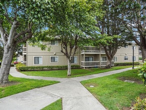 Cypress Landing in Salinas, CA - Building Photo - Building Photo