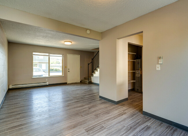 Rio Vista Apartments in Prineville, OR - Foto de edificio - Building Photo