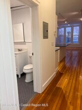 302 Wall St in Kingston, NY - Foto de edificio - Building Photo