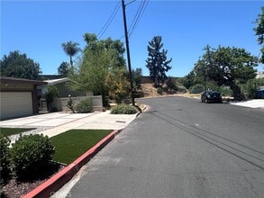 12300 Blix St in Los Angeles, CA - Building Photo - Building Photo