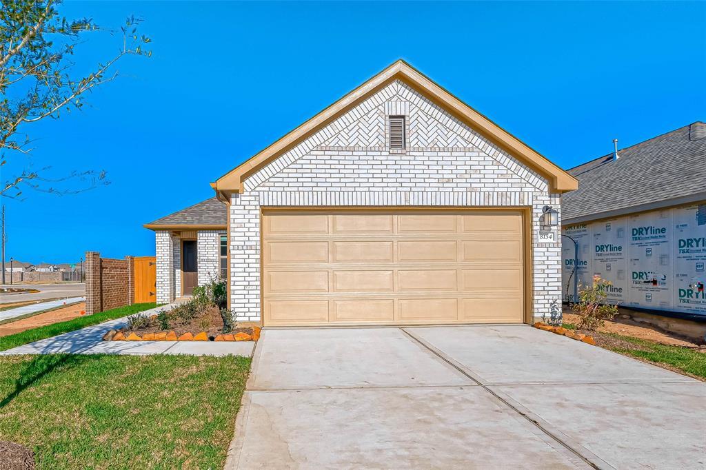 8154 Royal Breeze Dr in Cypress, TX - Building Photo