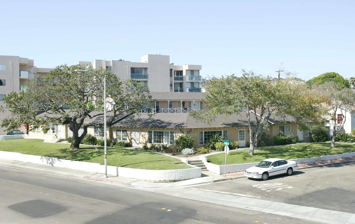 704-718 Tourmaline St in San Diego, CA - Foto de edificio